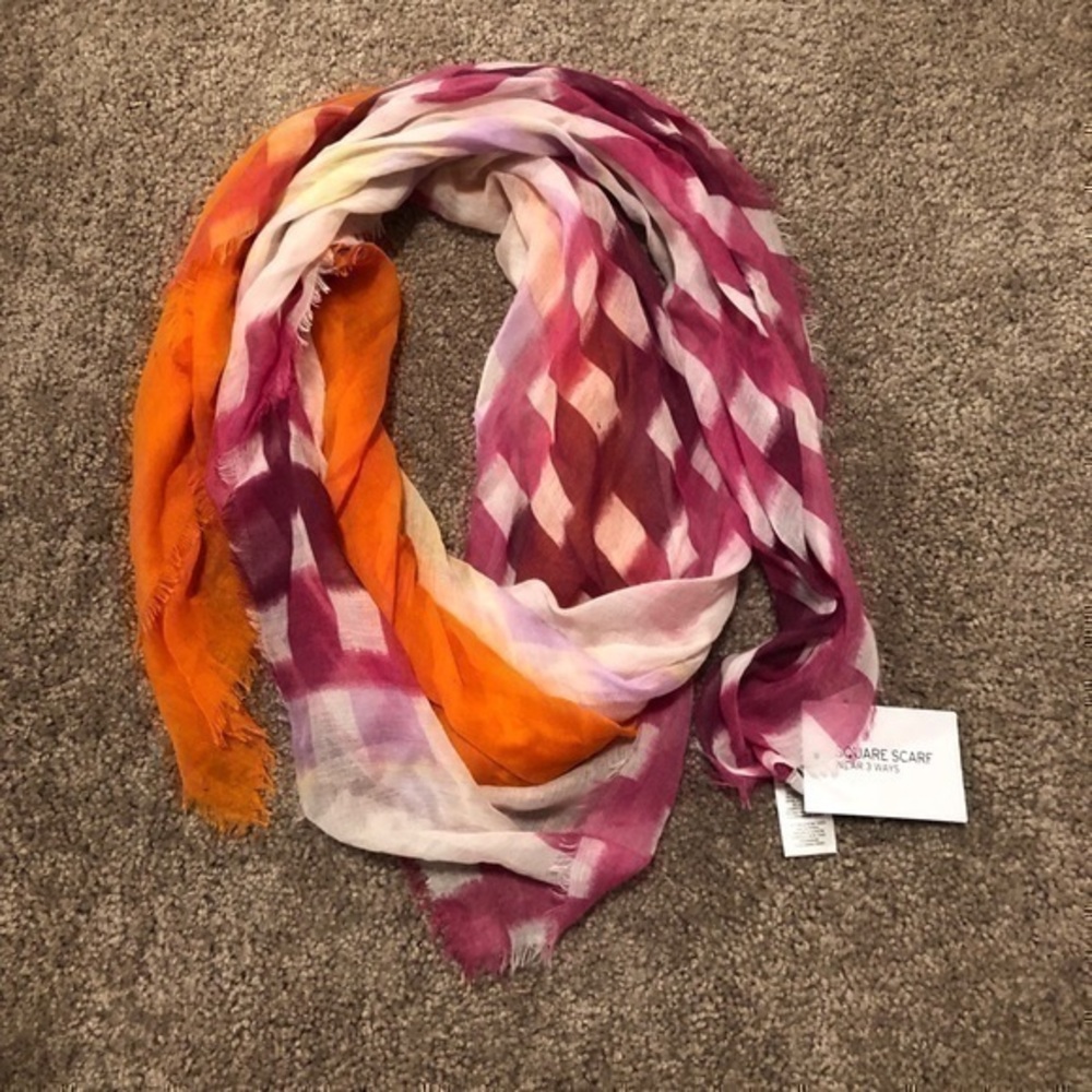 NWT Scarf